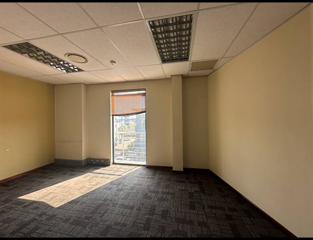 432M² OFFICE TO LET IN ECO PARK ESTATE
